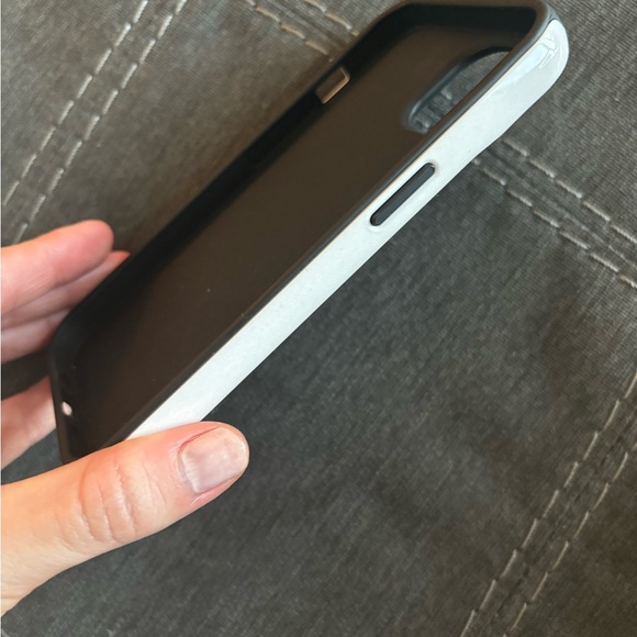 iPhone 14 case - Picture 2 of 3